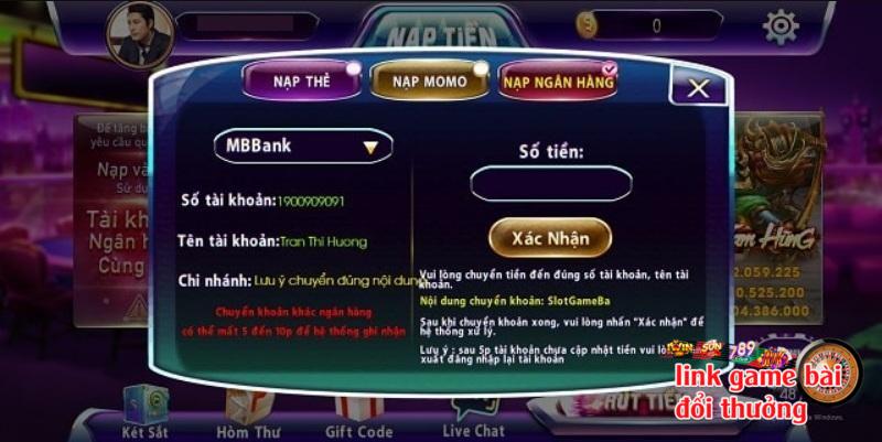 Nhân viên tại cổng game chăm sóc, hỗ trợ khách chơi game tận tình